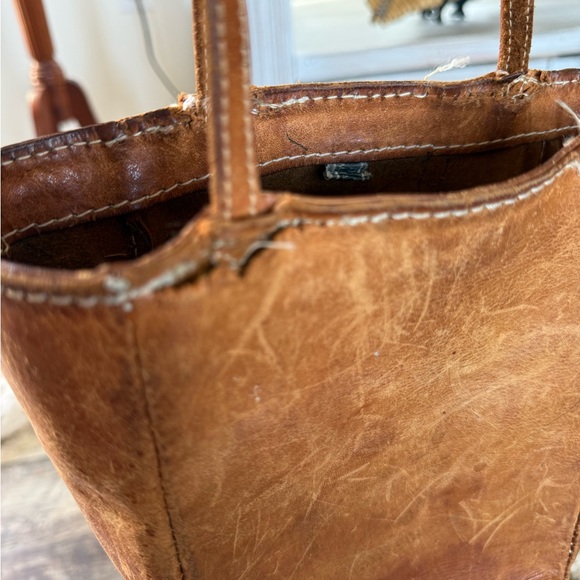 2 for $30 sale: vintage artisan-crafted brown leather bucket bag Uruguay (fair) - Picture 10 of 10